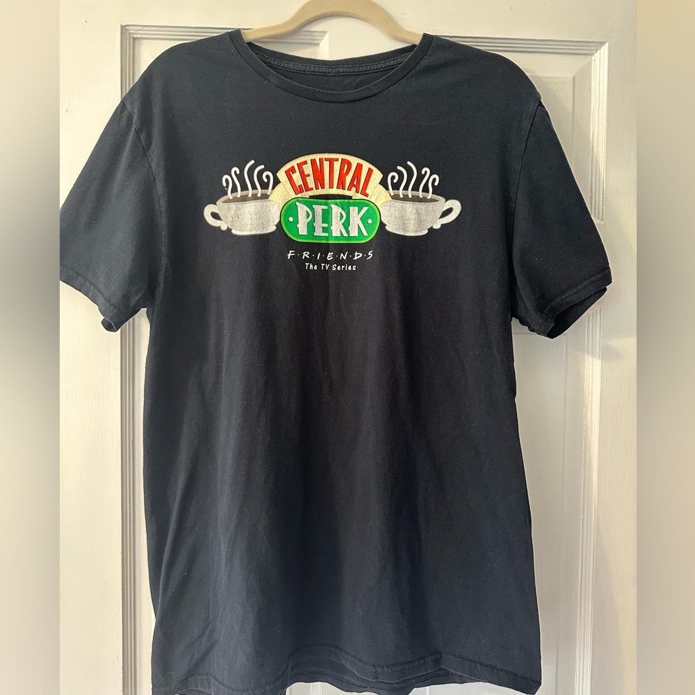 Black FRIENDS T-shirt